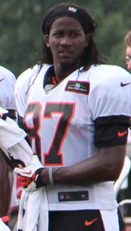 <span class="mw-page-title-main">Cobi Hamilton</span> American football player (born 1990)