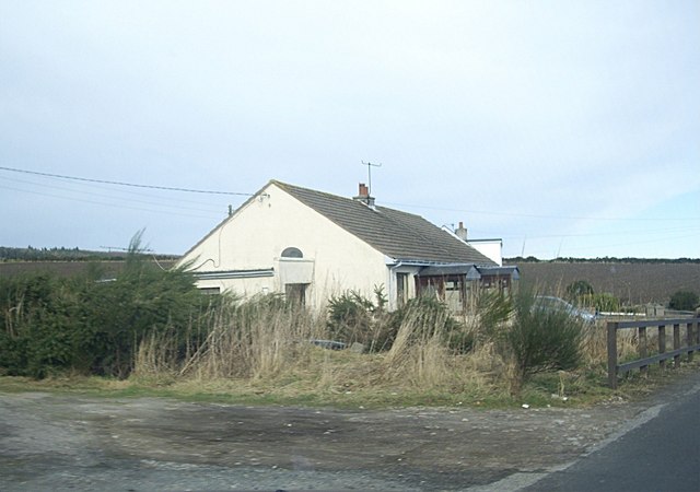 File:Cottage at Chapel of Stoneywood - geograph.org.uk - 1191773.jpg