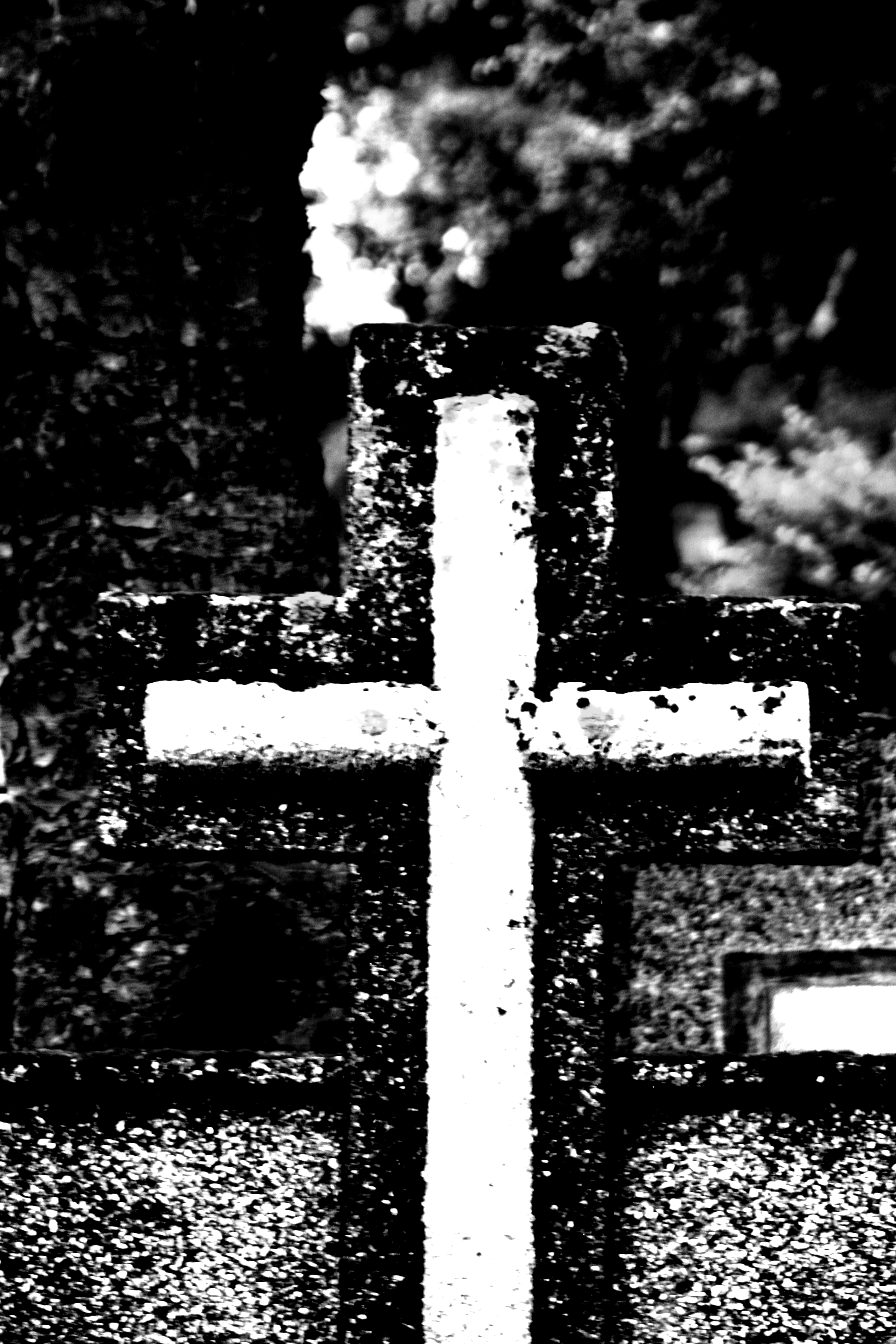 Cross my heart to die. Крест z m. Cross my.