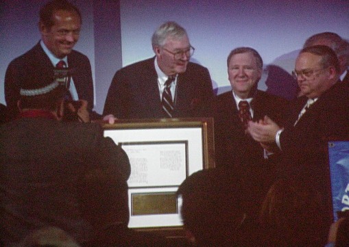 File:Daniel Patrick Moynihan is honored by the Orthodox Union in New York City.jpg