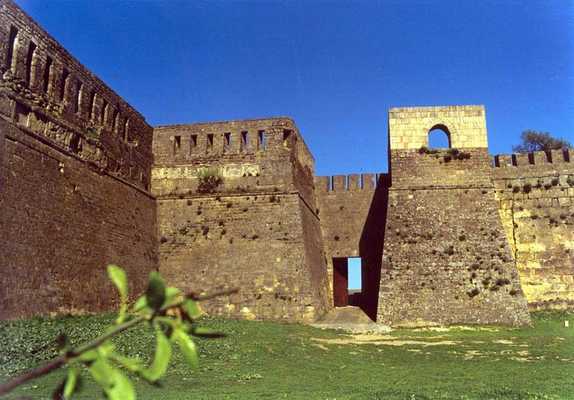 File:Derbent summer.jpg