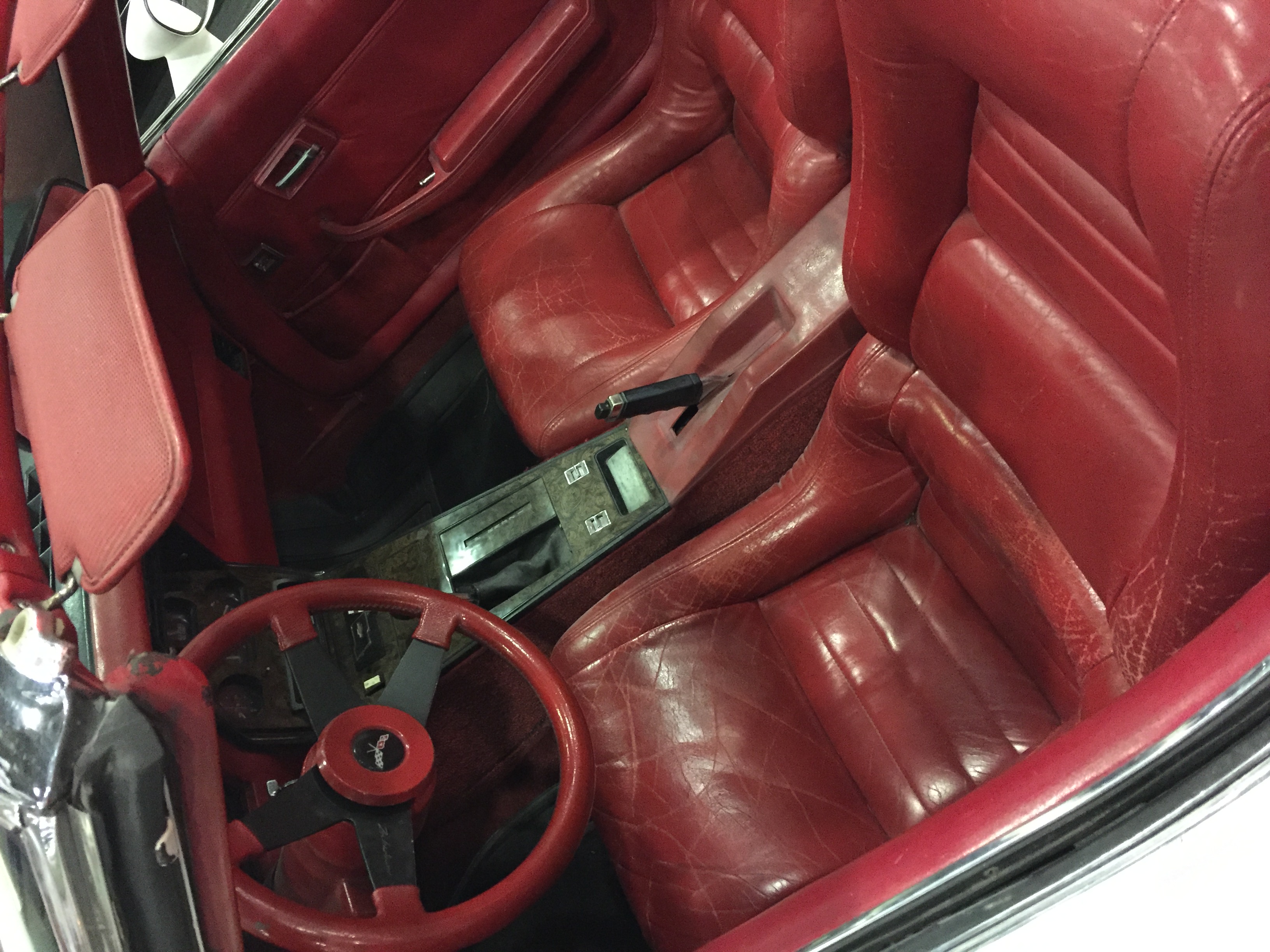 File Interior De Un Chevrolet Corvette C3 Diecast
