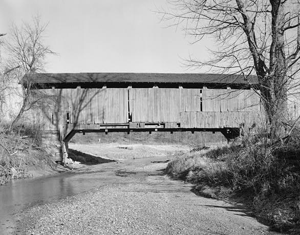 File:Leatherwood Station Covered Bridge BW.jpg