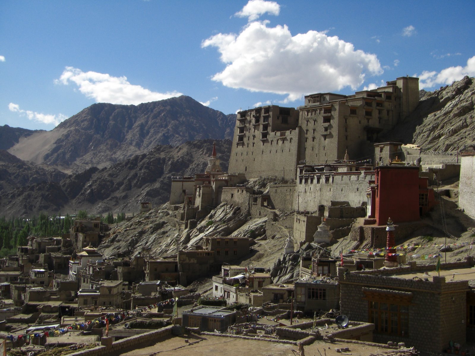 Leh Ladakh in August - A Detailed Travel Guide & Itinerary