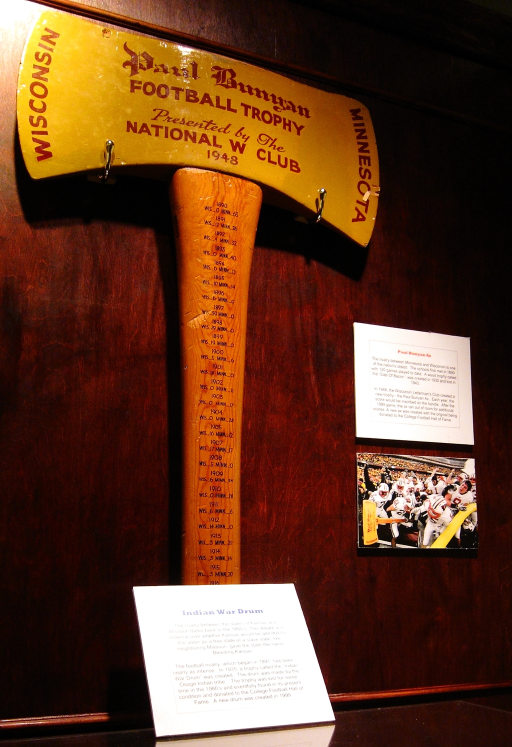 File:Original 1948 Paul Bunyan's Axe.jpg - Wikimedia Commons