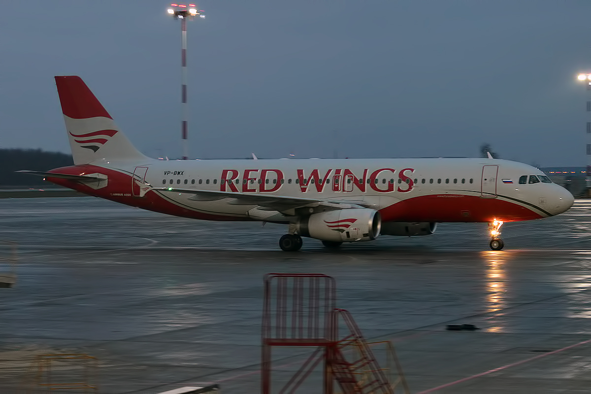 Airbus a320 Red Wings