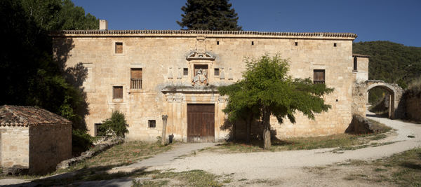 File:San Pedro de Arlanza PM 73381 E.jpg