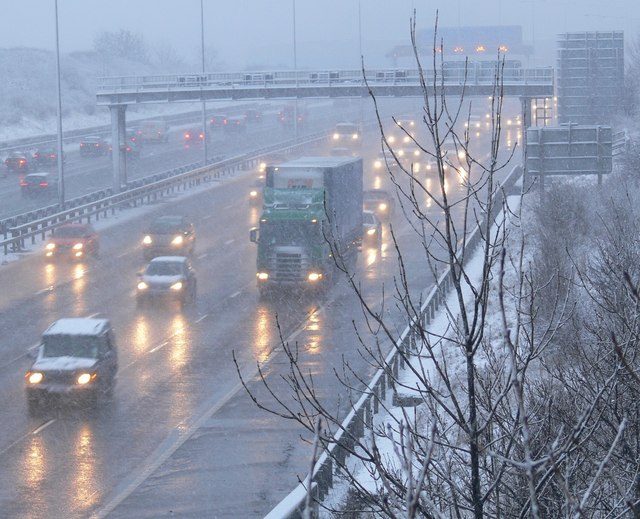File:Snowstorm on the M1 Motorway - geograph.org.uk - 1165893.jpg
