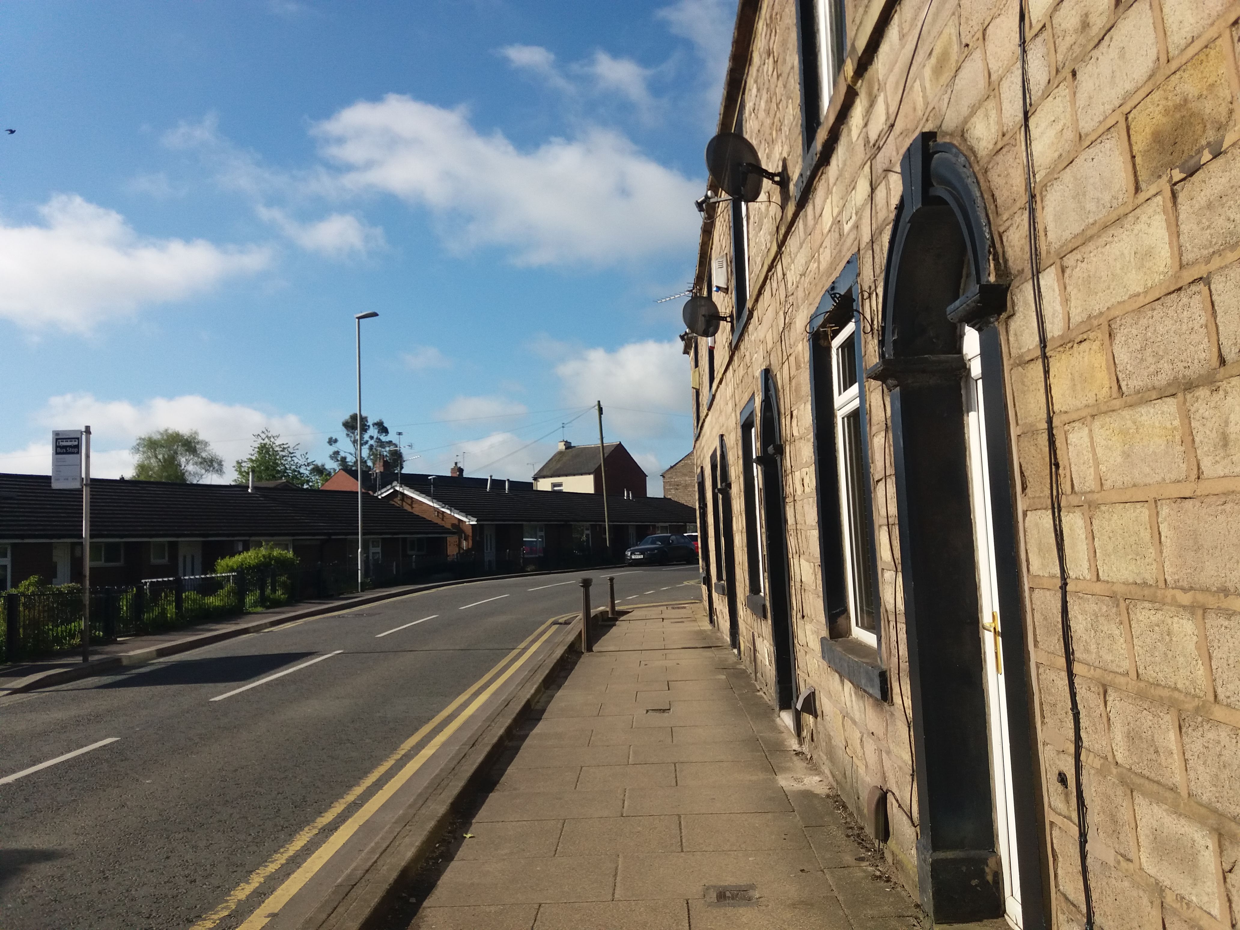 Улица ли. The North British Distillery is a Grain whiskydistillery located in the Gorgie area of Edinburgh, Scotland..