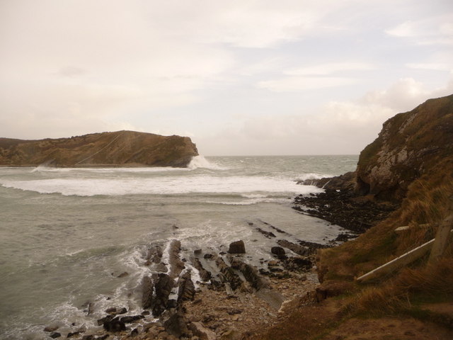 File:West Lulworth, looking across the Cove's mouth - geograph.org.uk - 1594398.jpg