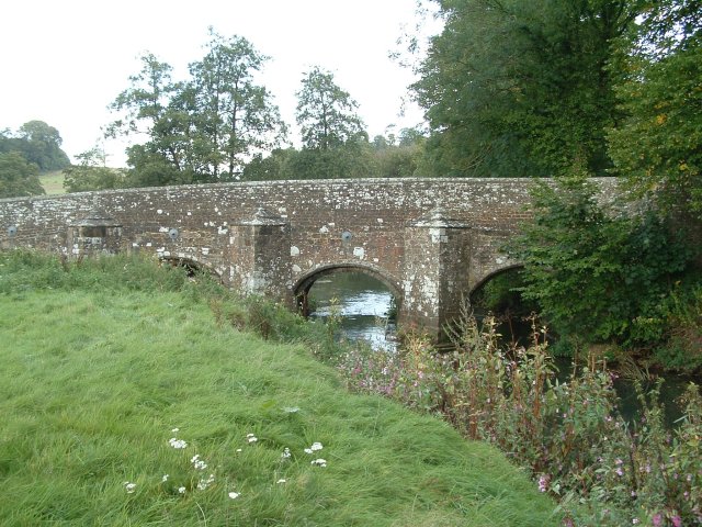 File:Woolbeding Bridge, West Sussex - geograph.org.uk - 57711.jpg