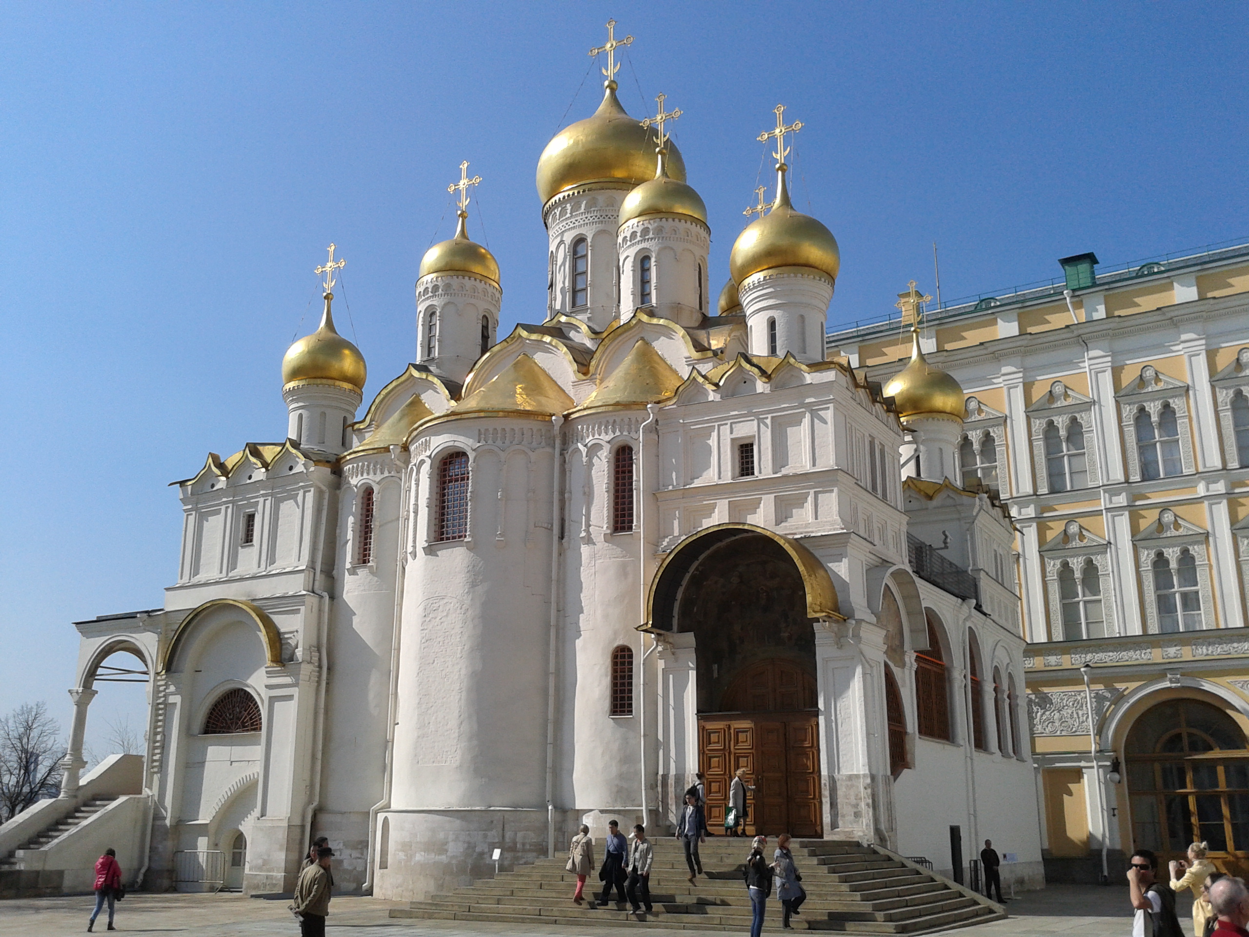 Соборы московского кремля. Благовещенский собор Московского Кремля. Успенский собор Благовещенский собор. Ансамбль Московского Кремля Благовещенский собор. Благовещенский и Успенский соборы Московского Кремля.