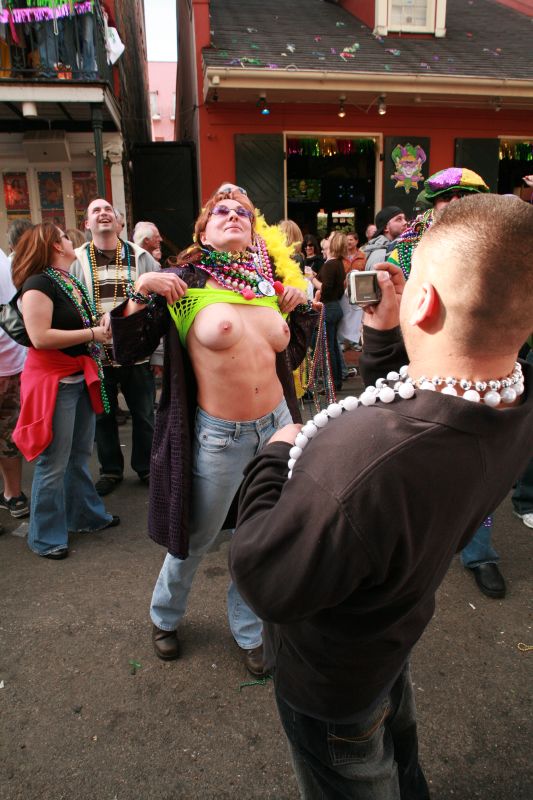 File:2007 New Orleans Mardi Gras 02.jpg - Wikimedia Commons.