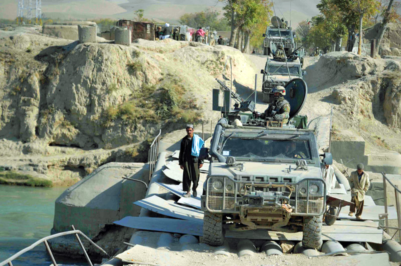 File:Alpini on patrol in Afghanistan with VTLM 01.jpg