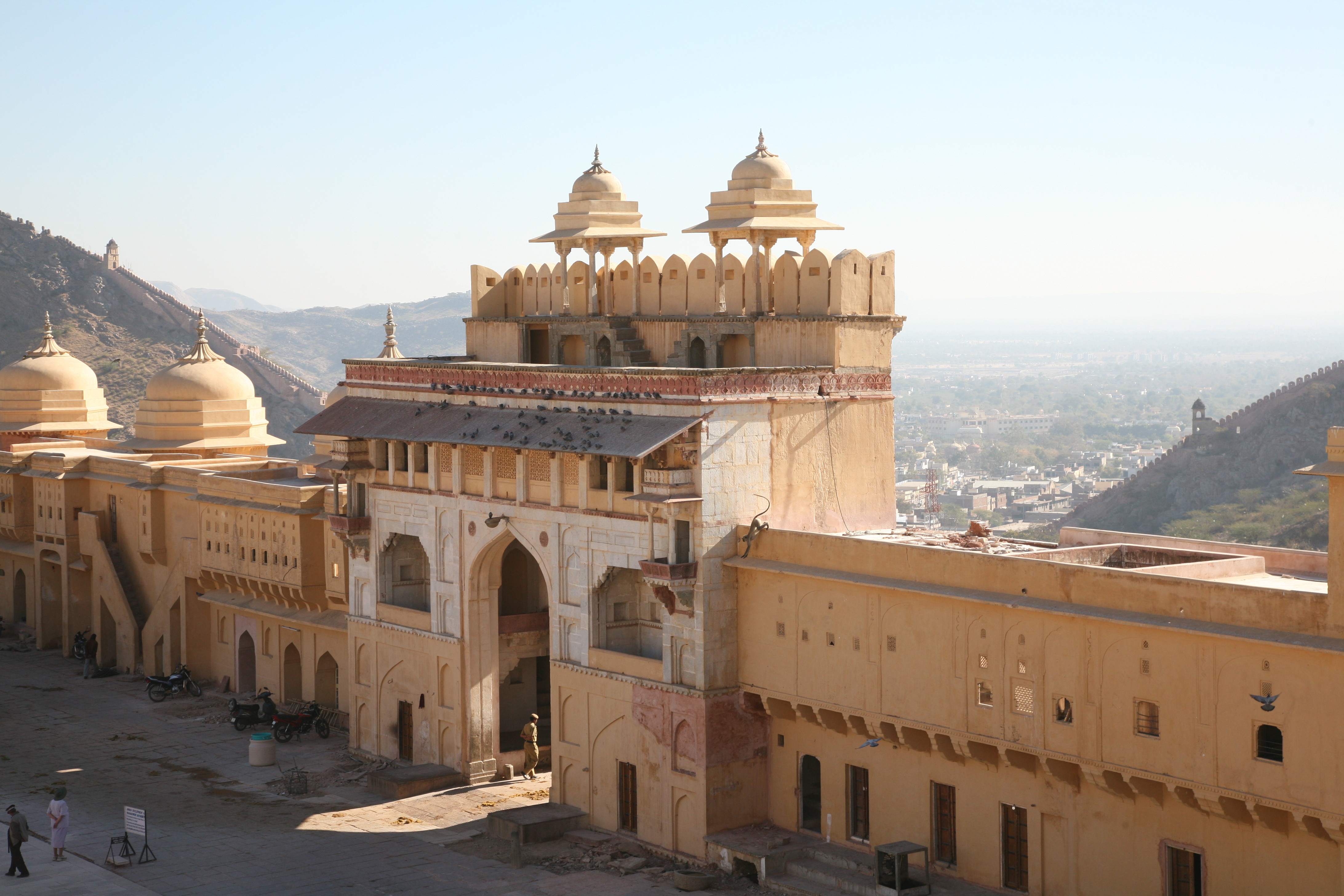 File:Amber Fort Suraj Pol 20080213-1.jpg - Wikipedia