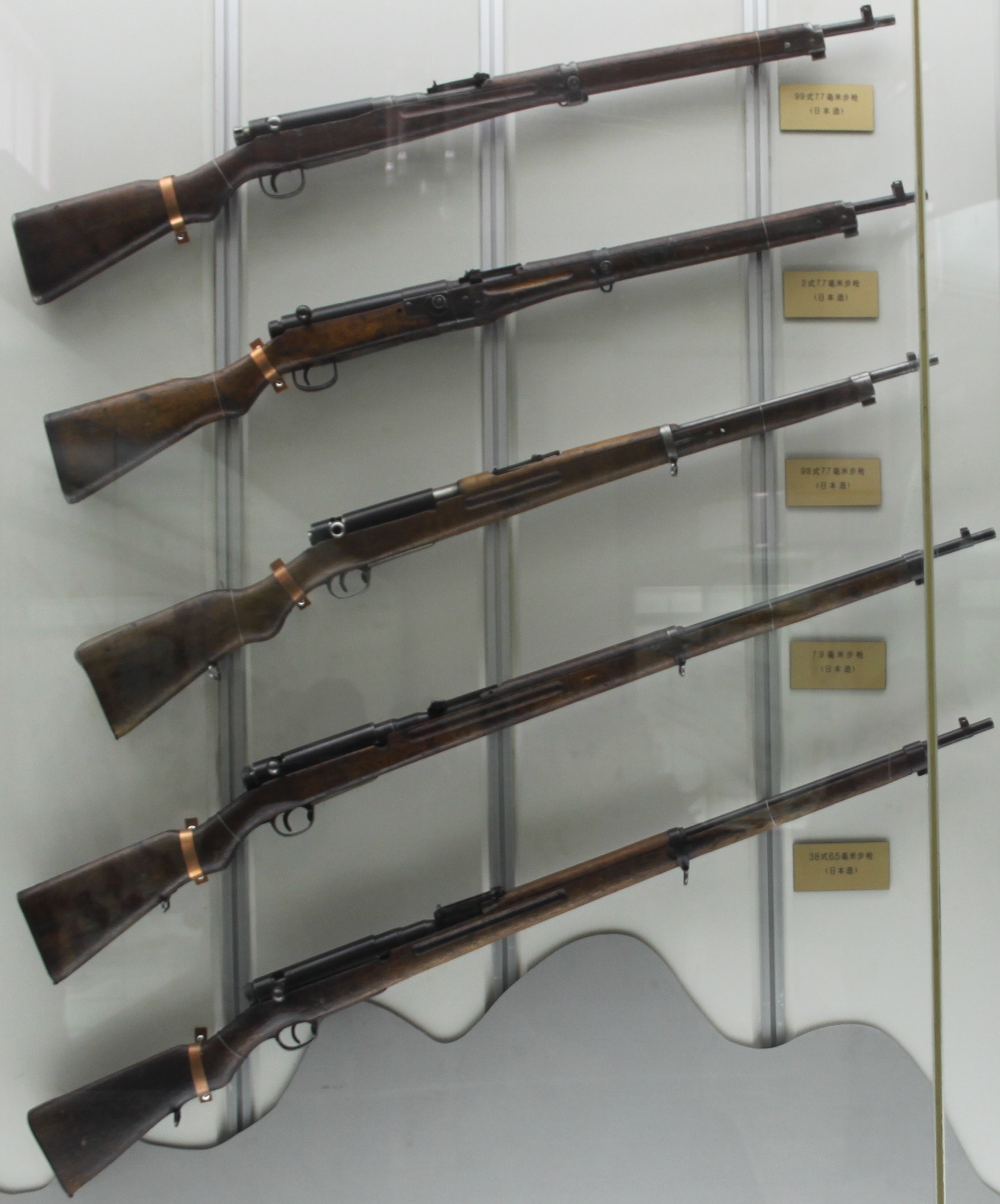 The Lee-Enfield No.4, the “utilitarian” rifle