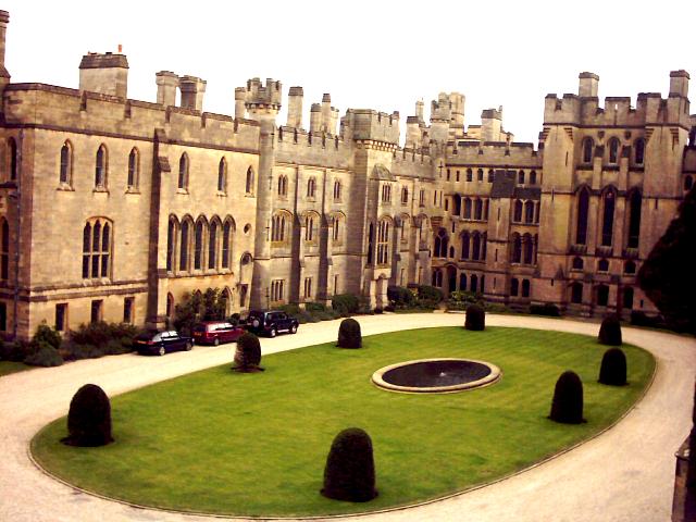 File:Arundel Castle 28 Aug 04 - geograph.org.uk - 1712142.jpg