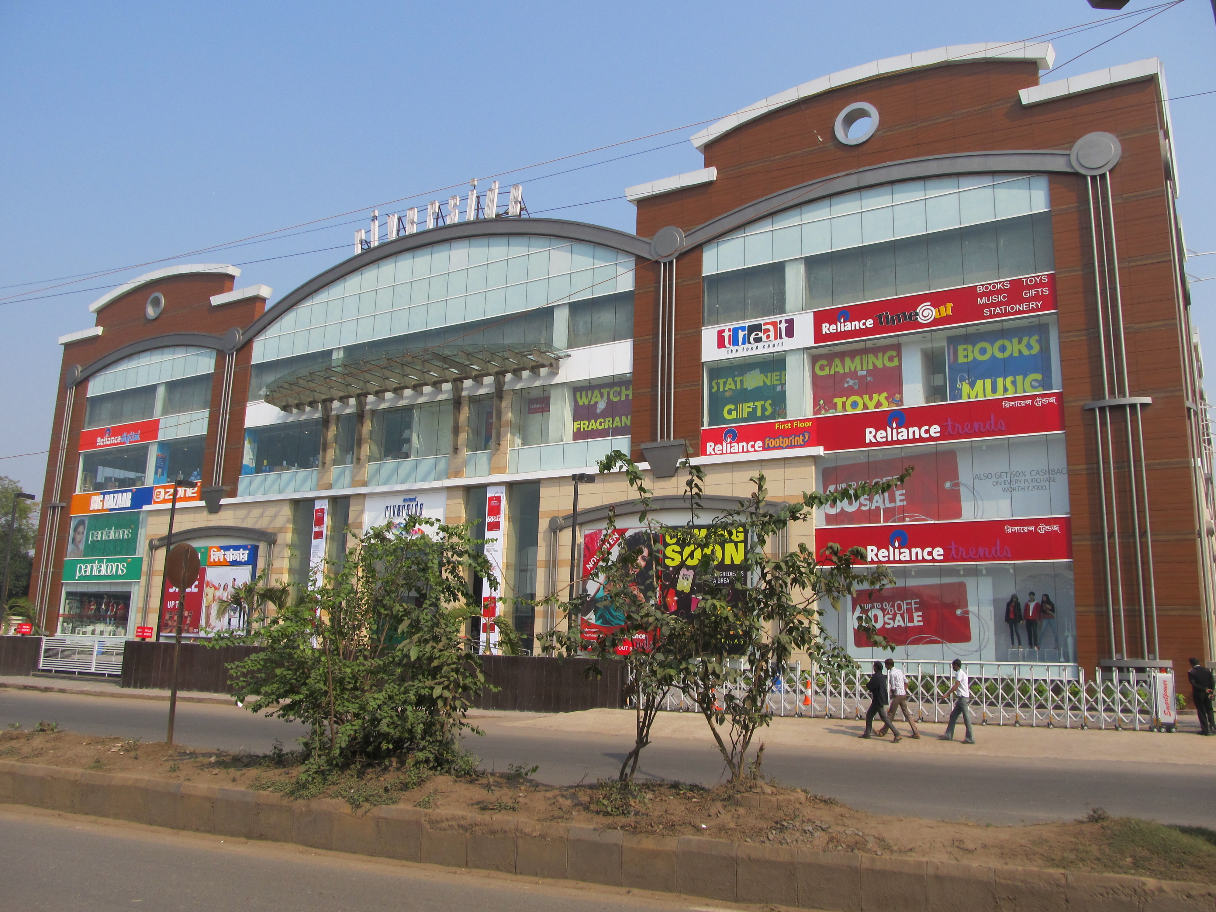 riverside mall stores