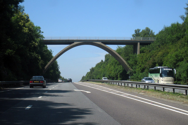 File:Bridge over A21 - geograph.org.uk - 1380835.jpg