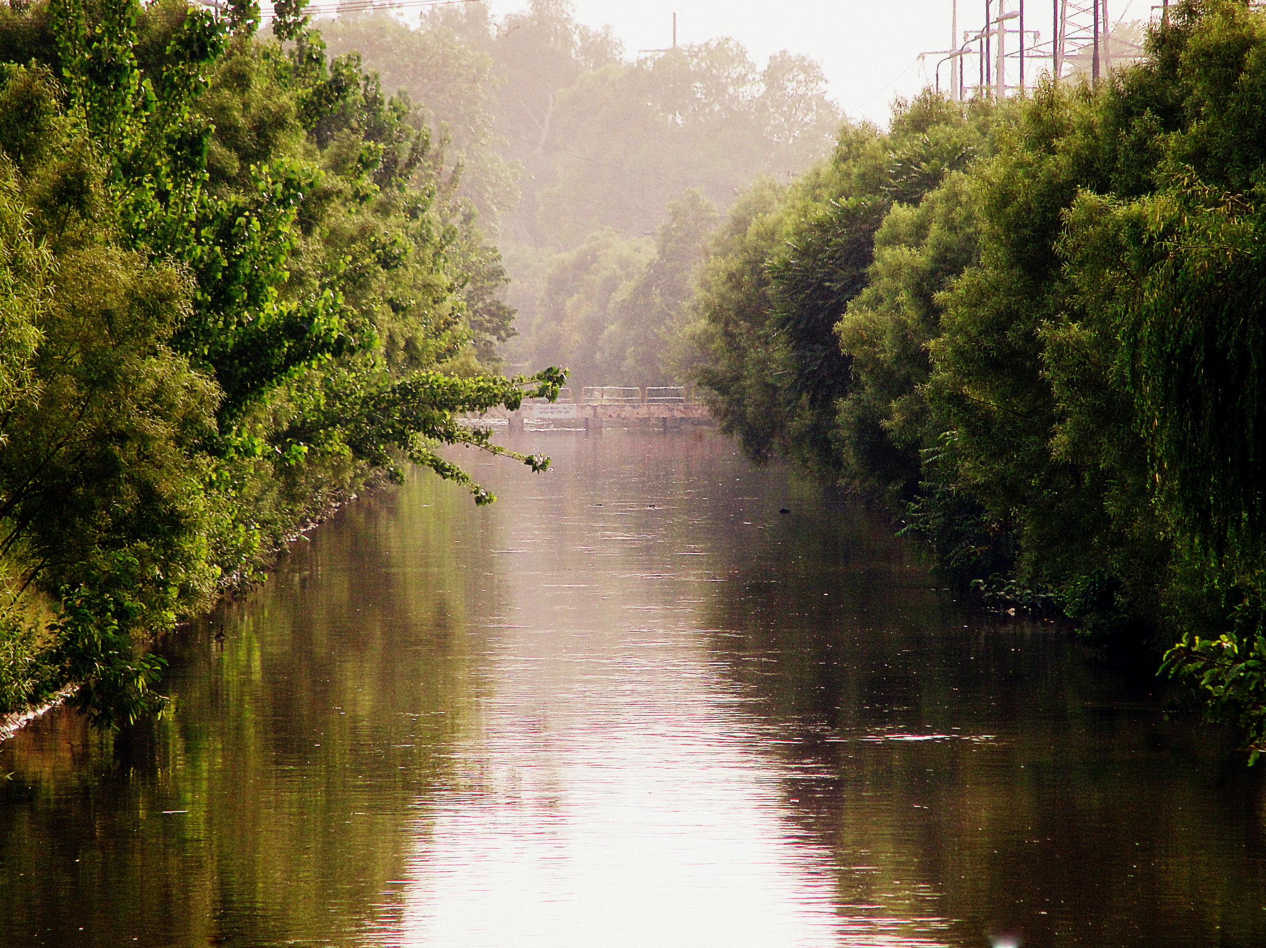 File:Canal of Lahore, Pakistan.JPG - Wikimedia Commons