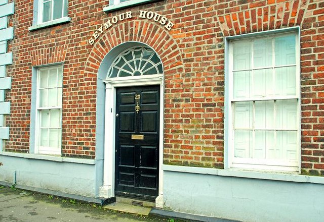 File:Door, Lisburn - geograph.org.uk - 1146804.jpg