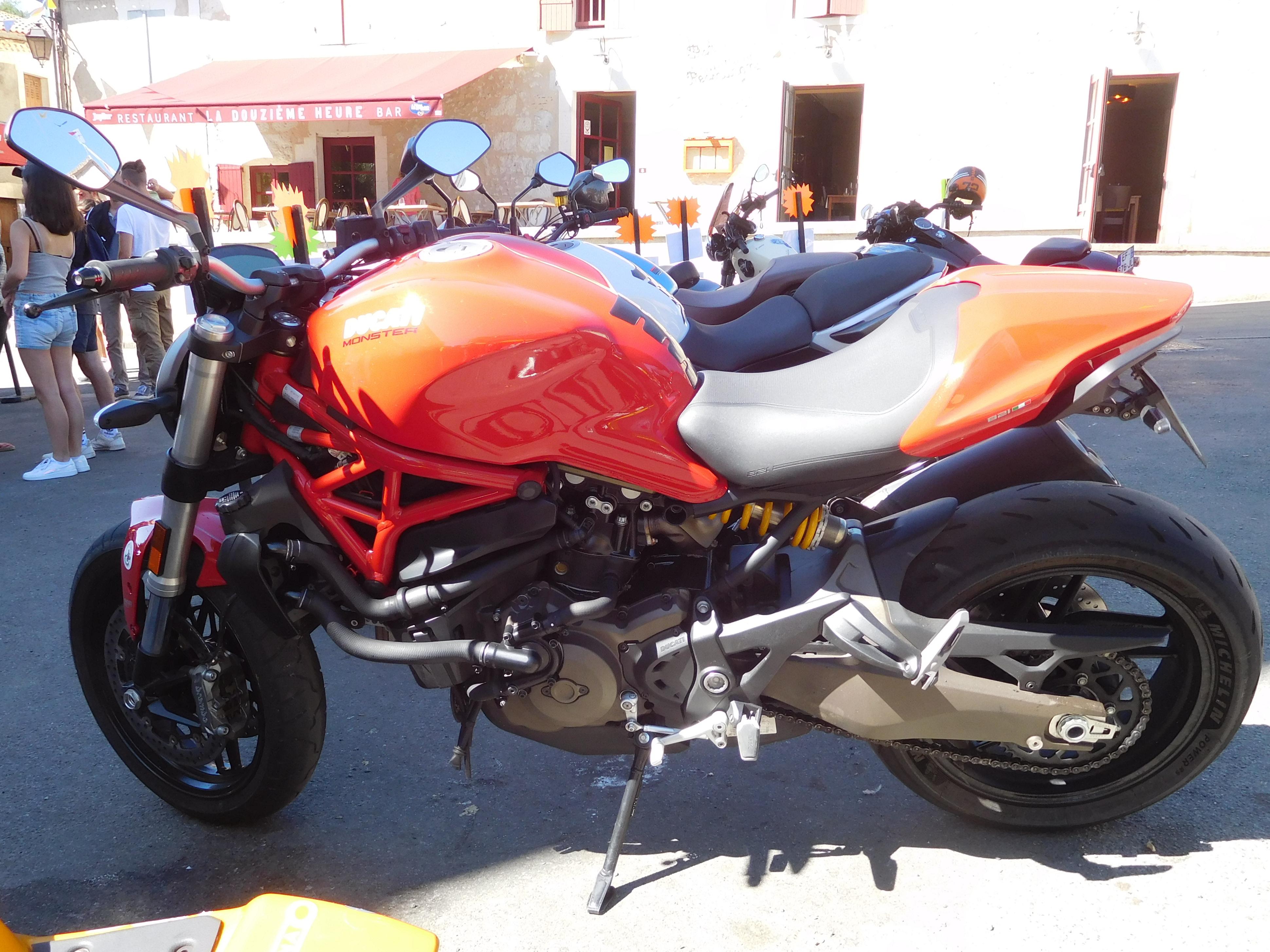 Ducati Monster 821