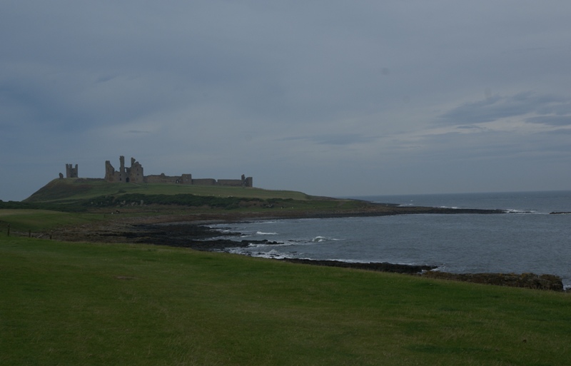 File:Dunstanburgh Castle 20100922 from the south.jpg