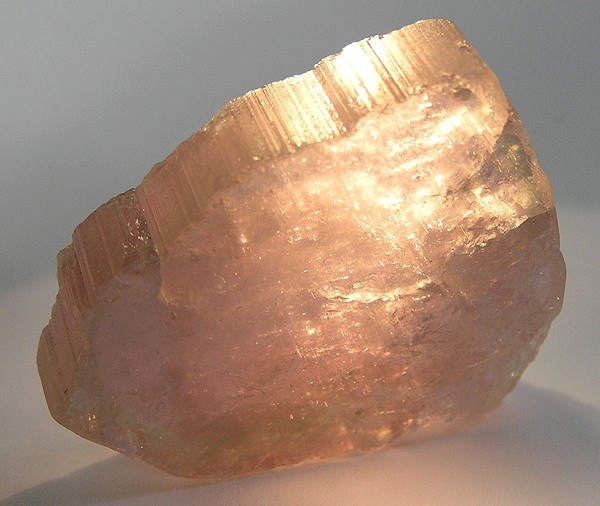 File:Elbaite-181555.jpg