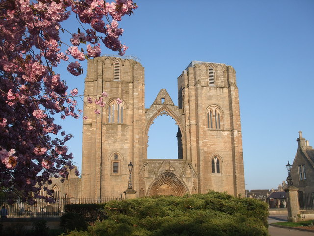 File:Elgin Cathedral - geograph.org.uk - 1116158.jpg