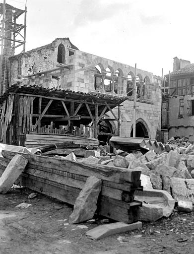 File:Hôtel des Monnaies - Vue d'ensemble du chantier de restauration - Figeac - Médiathèque de l'architecture et du patrimoine - APMH00036755.jpg