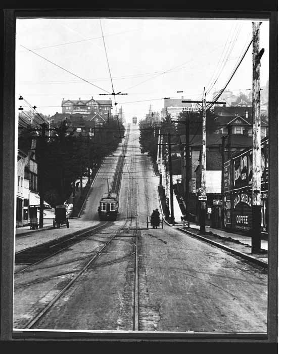 File:Looking up the counterbalance, Queen Anne Avenue, ca 1900 