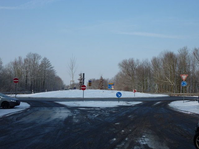 File:Neuss - Holzheim - geo.hlipp.de - 7292.jpg