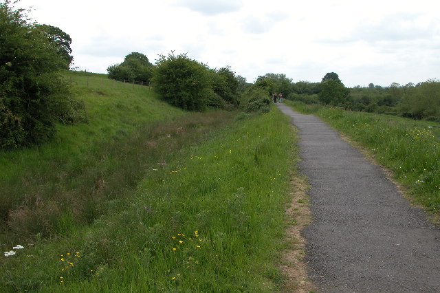 File:Old Canal near Reybridge - geograph.org.uk - 59475.jpg