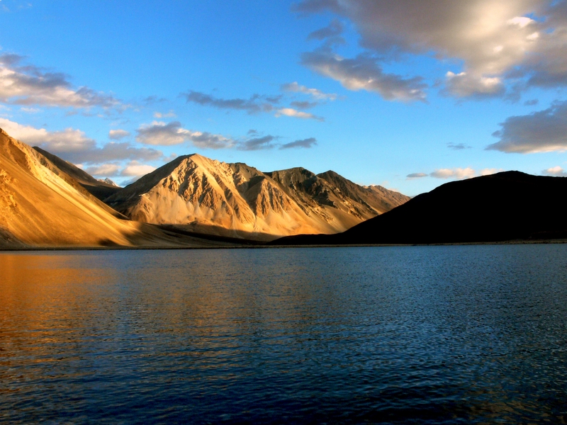 File:Pangong tso.jpg