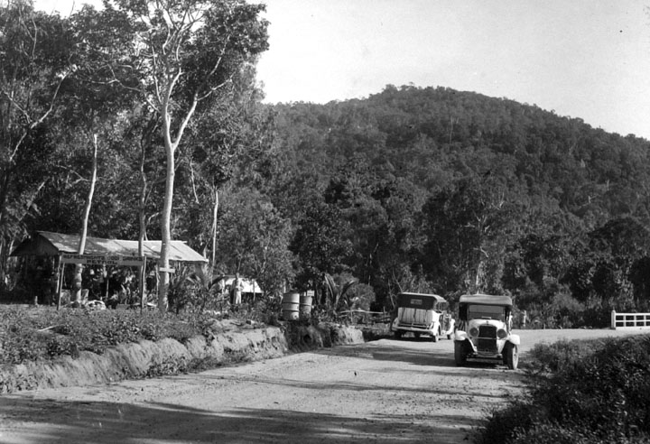 File:Queensland State Archives 1291 Hartleys Creek Refreshment Kiosk Cook Highway Cairns to Mossman c 1935.png