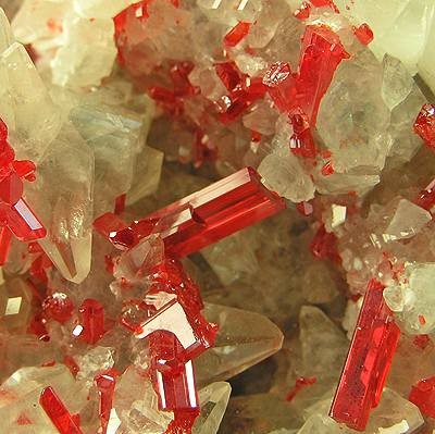 File:Realgar-Calcite-180653.jpg