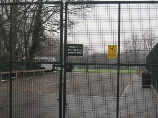 File:School Gates - geograph.org.uk - 648147.jpg