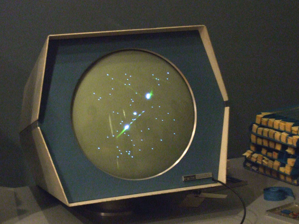 PDP-1 type 30 CRT displaying Spacewar