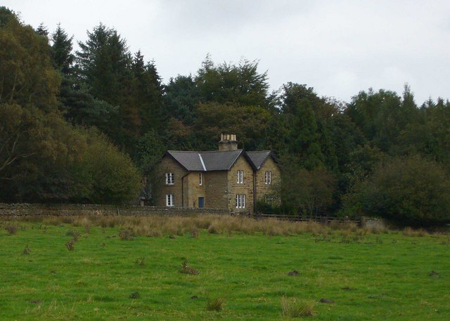 File:Stanley Cottages - geograph.org.uk - 253843.jpg