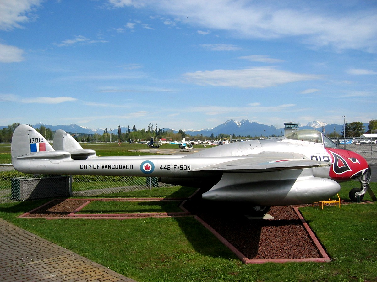 A plane at the Canadian Museum of Flight