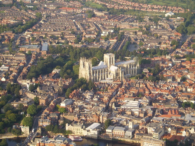 File:York Minster - geograph.org.uk - 105321.jpg