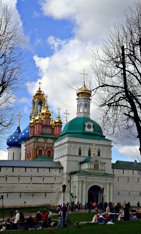 Сергиев исповедь. Предтеченский храм в Троице-Сергиевой Лавре.