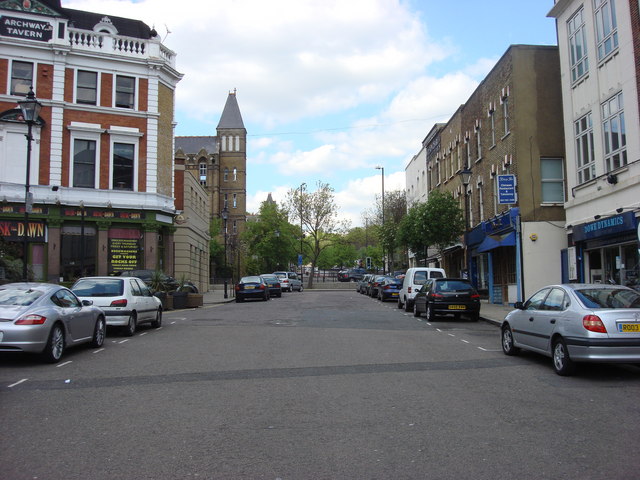 File:Archway Close - geograph.org.uk - 1285938.jpg