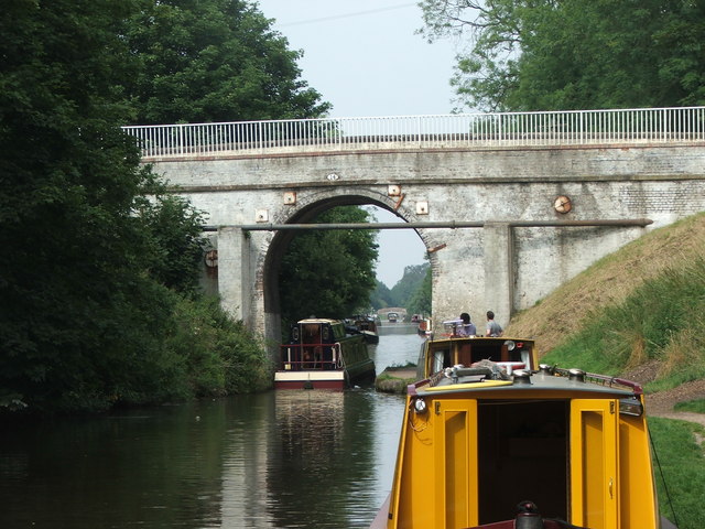 File:Brewood Bridge No.14 Shropshire Union Canal - geograph.org.uk - 434070.jpg