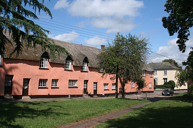 Broadclyst, Town Hill - geograph.org.uk - 1985648