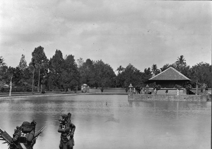 File:COLLECTIE TROPENMUSEUM De Majoera TMnr 60012461.jpg