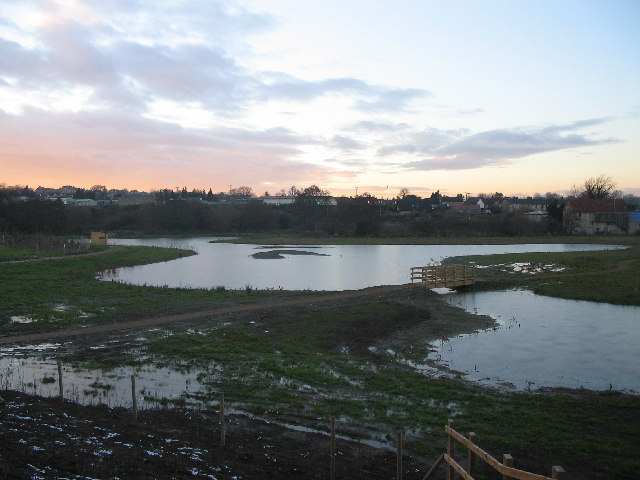 File:Catchment Pond, Frome - geograph.org.uk - 85762.jpg