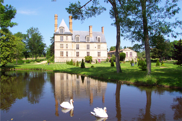 File:Château de la Guignardière.jpg