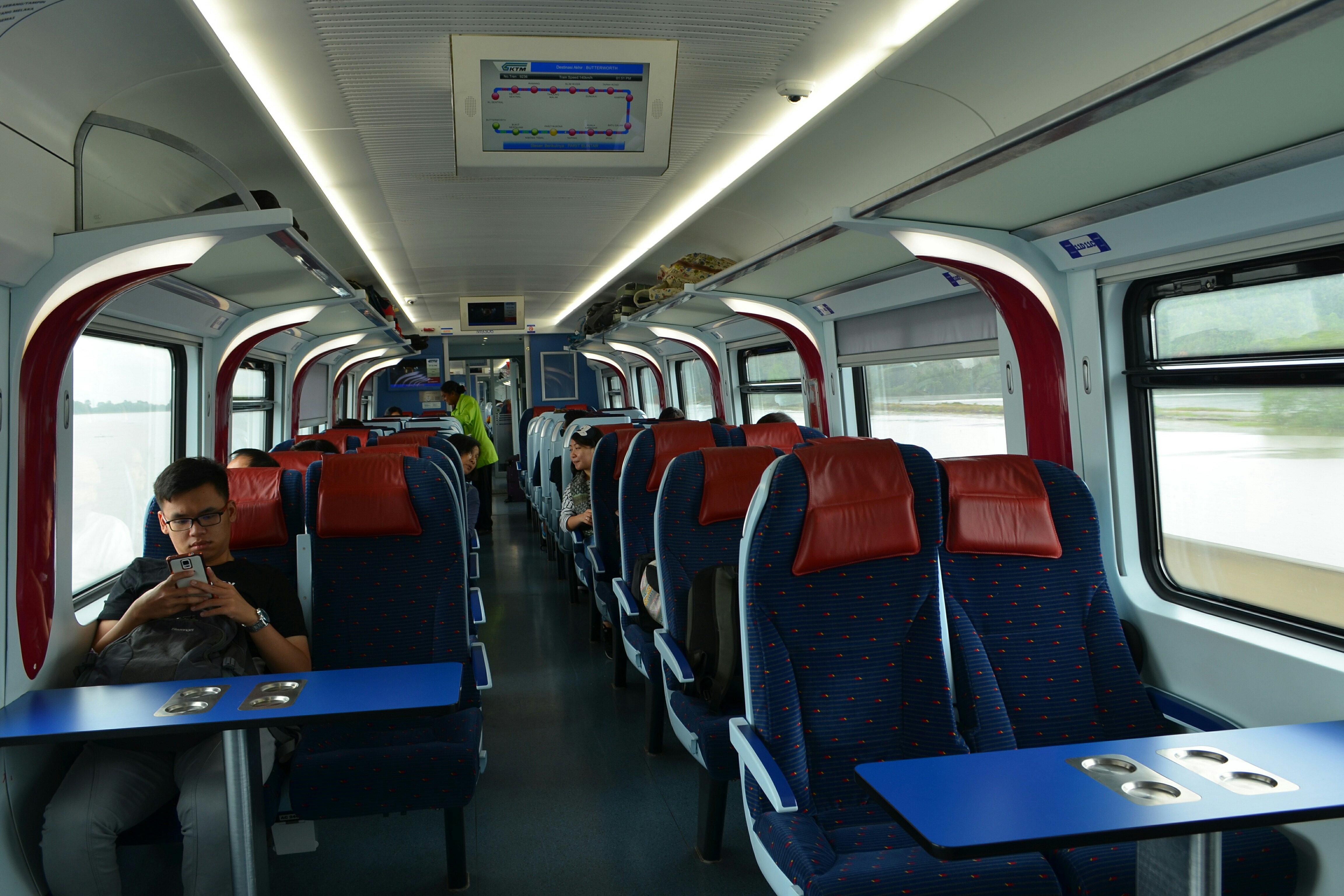 File:Cmglee KTM ETS Class 93 interior.jpg - 维基百科，自由的百科全书