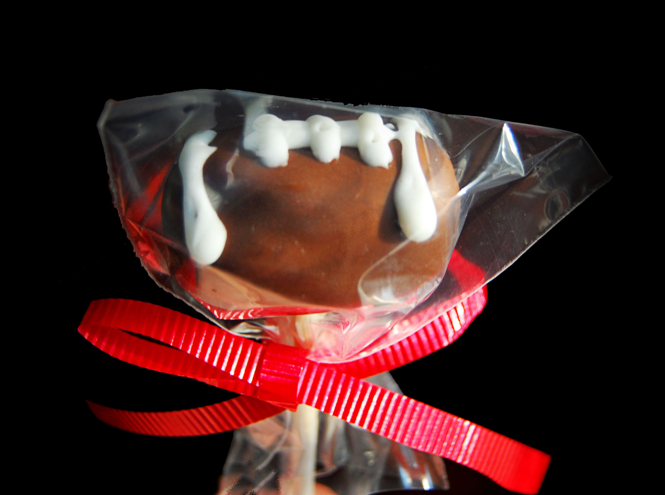 File:Crimson Tide Cake Pop (4255093466).jpg - Wikimedia Commons